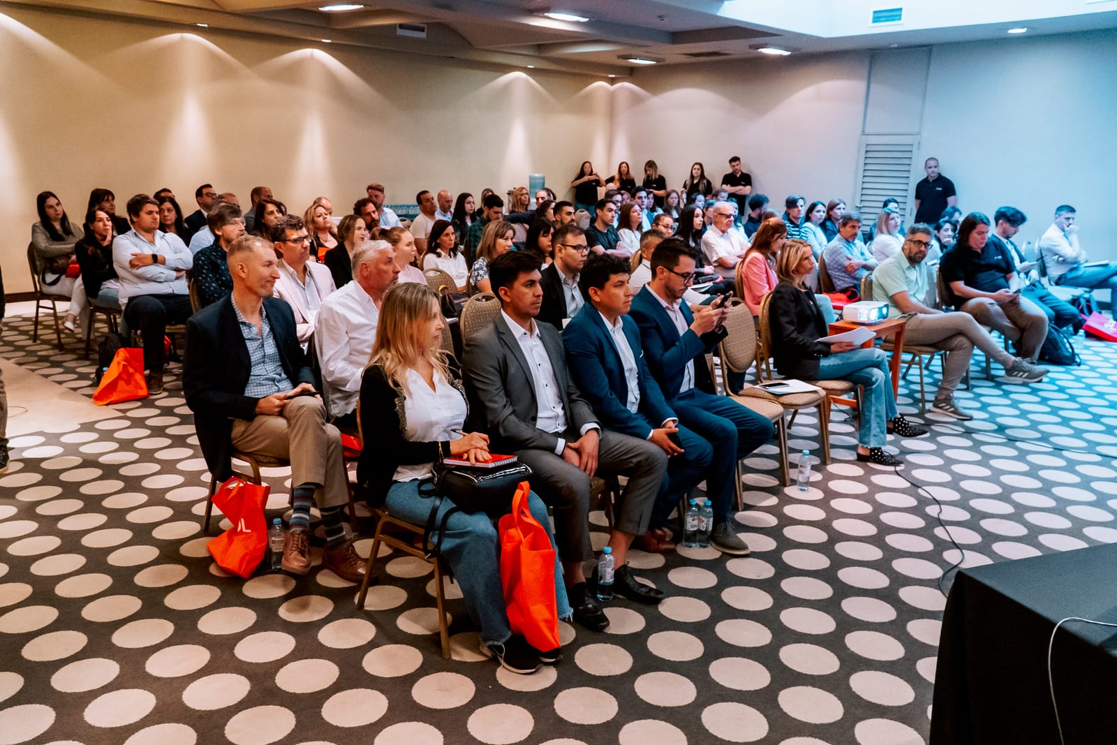 Hotel Summit Mendoza auditorio